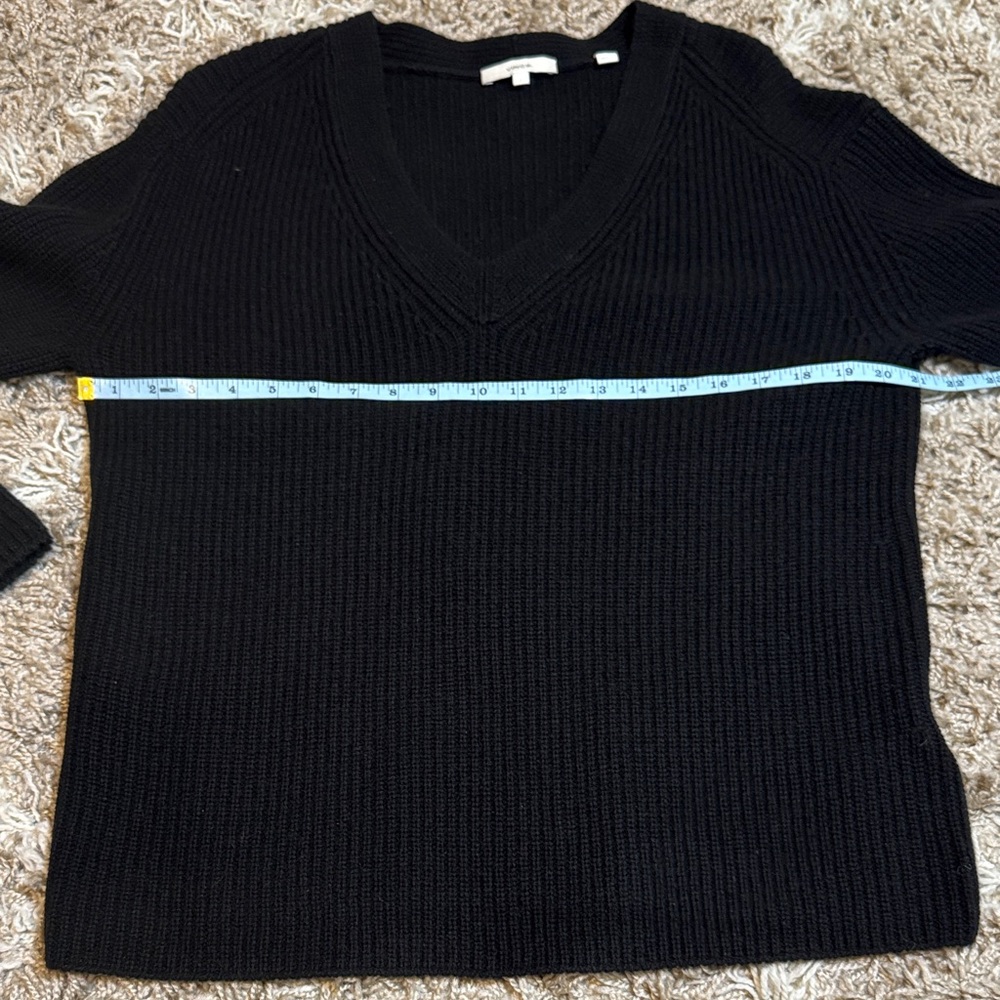 Vince Ribbed V-Neck Wool & Cashmere Blend Sweater Black size Large - Picture 9 of 14